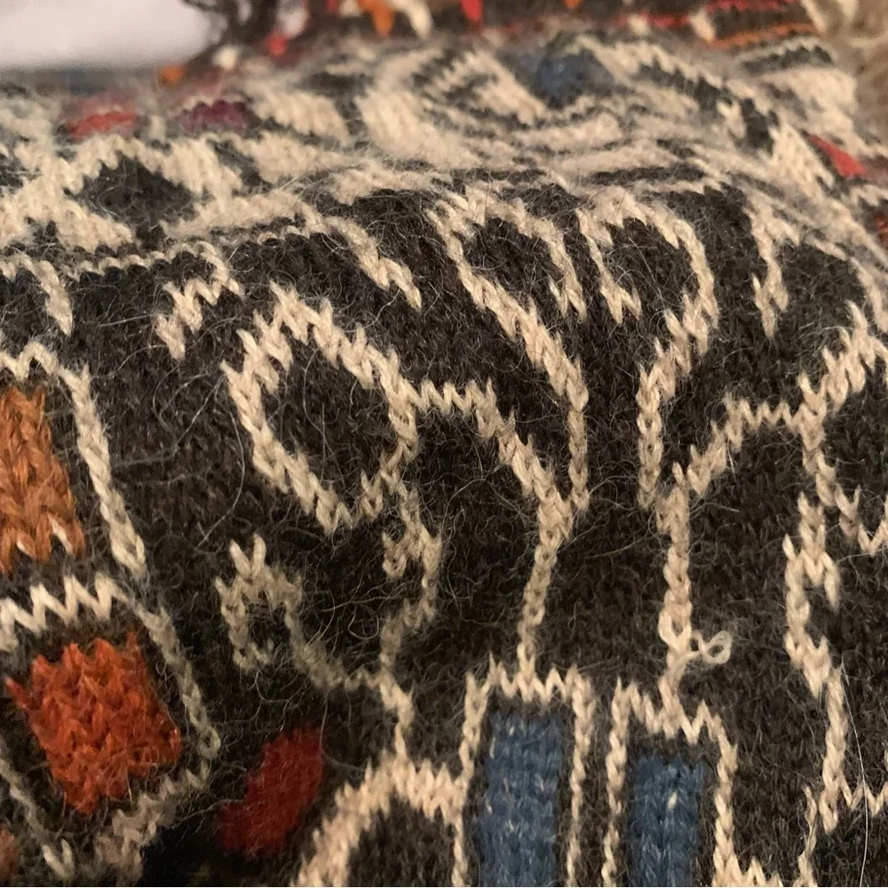 Alpaca Scarf - Picture 6 of 7